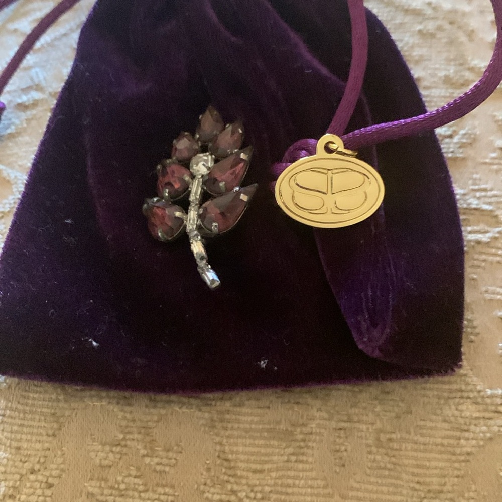 Jewelry - Picture 4 of 4